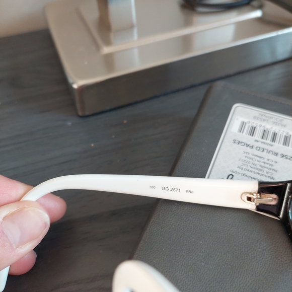 Gucci prescription glasses - Picture 2 of 4